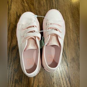 NWT pink big kids size 4.5 DC Velcro canvas shoes